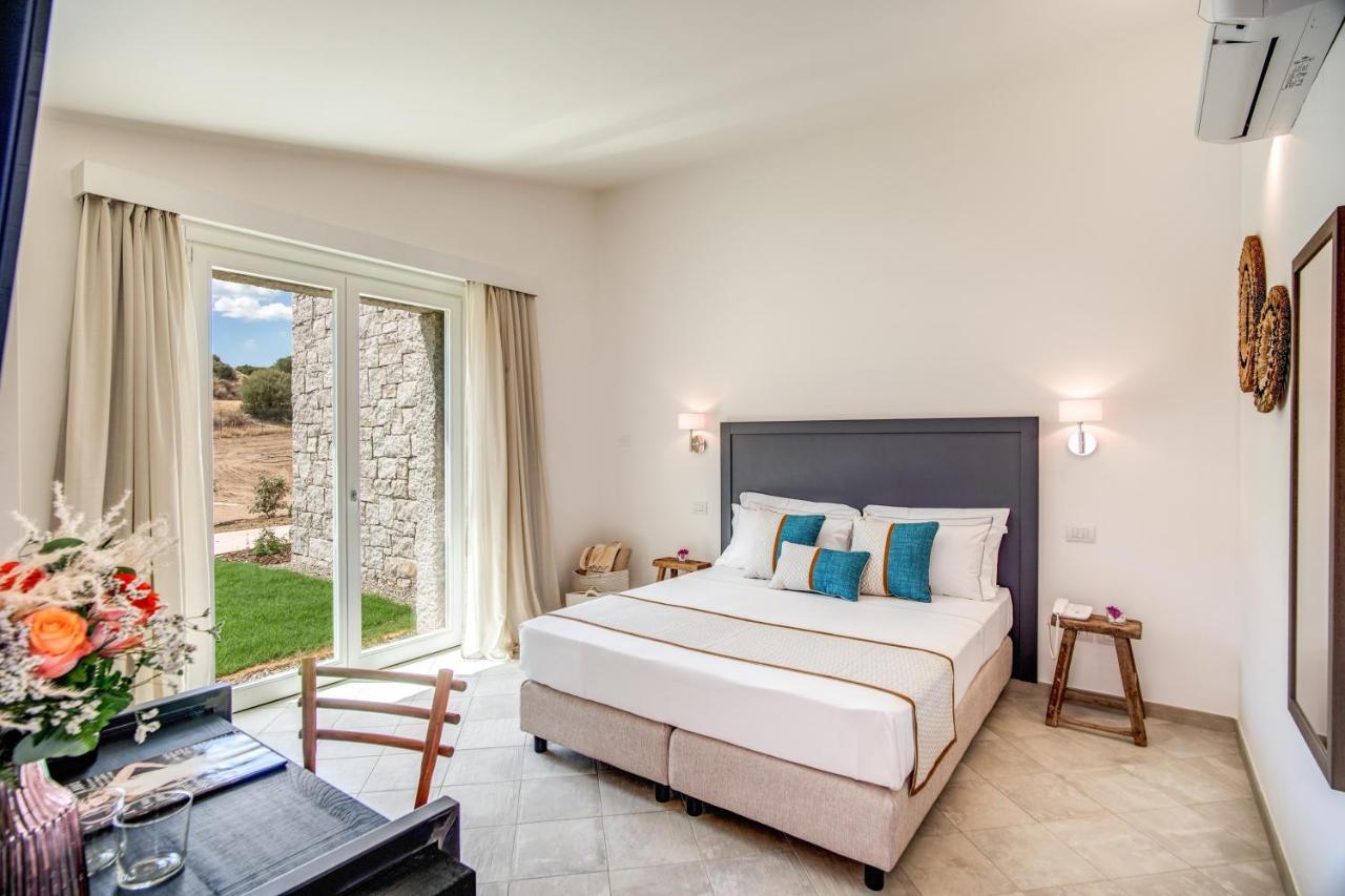 Cala Sinzias Resort Castiadas Exterior photo