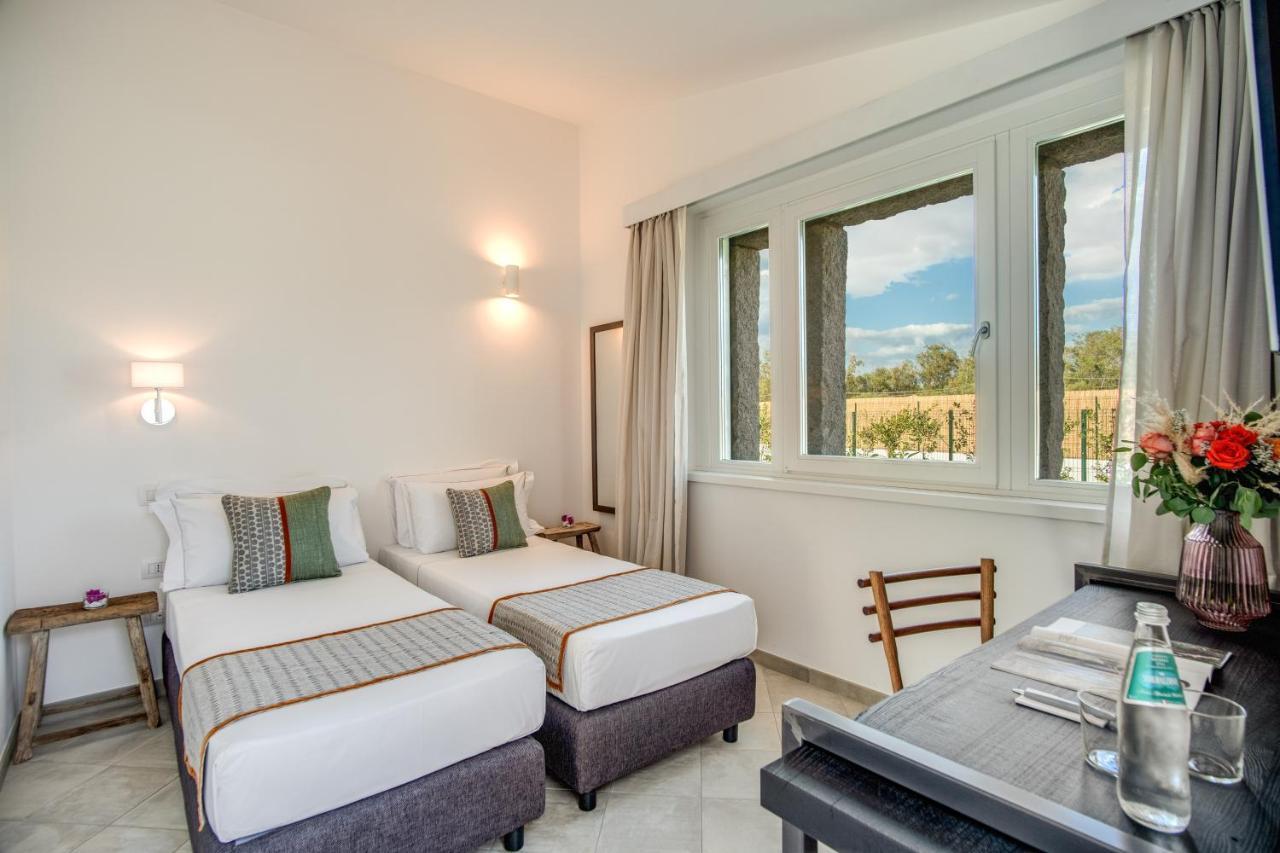 Cala Sinzias Resort Castiadas Exterior photo