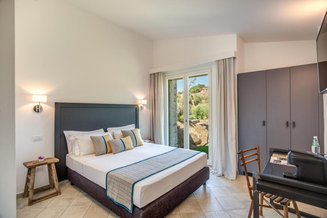 Cala Sinzias Resort Castiadas Exterior photo